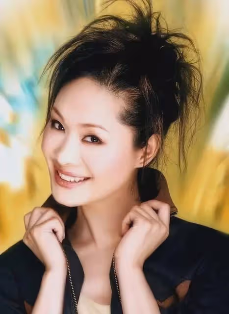 於文華：生下女兒就被拋棄，36歲嫁給網戀小伙，如今怎樣了？
