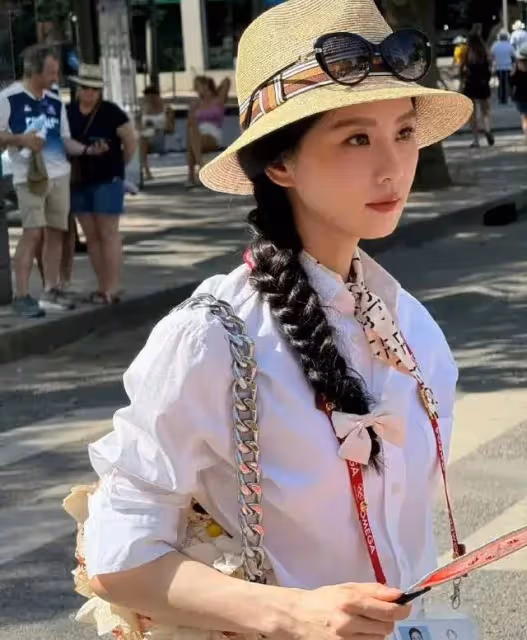 劉詩詩生圖暴露真實狀態，把賽場當秀場擺拍，營銷用力過猛翻車