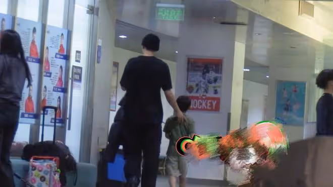 張雨綺與新男友太甜蜜,男方寵溺摟肩抱其女兒,提前見習當繼父