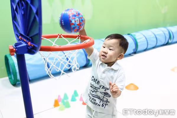 徐乃麟合體金孫2年吸金百萬! 驚爆「他3歲退出演藝圈」:兒孫自有兒孫福