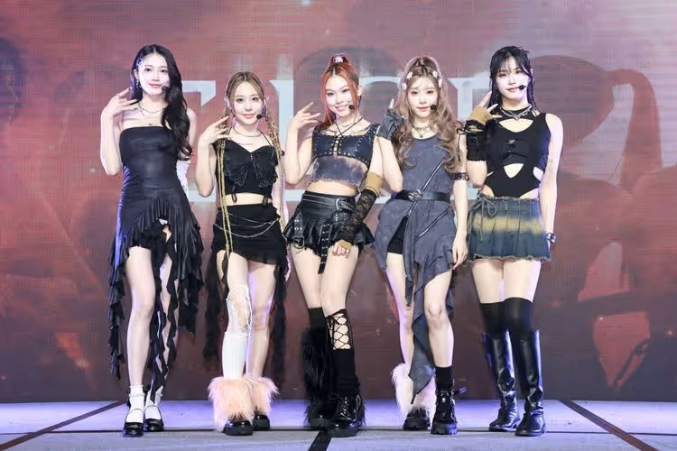 正妹女團「ELL&s」出道啦　神祕嘉賓竟是「香水姐姐」莊錠欣