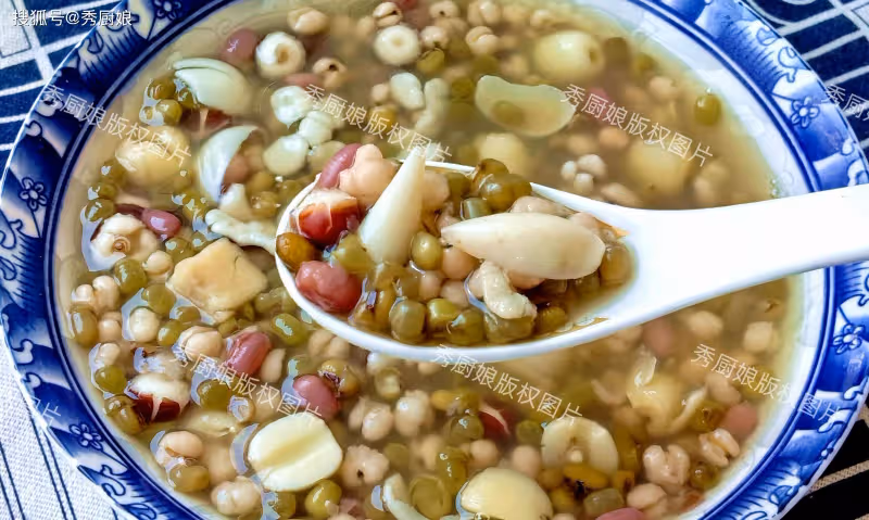 「濕氣」怕這3種食材,夏天使勁吃,健脾益腎,祛濕排毒,一身輕
