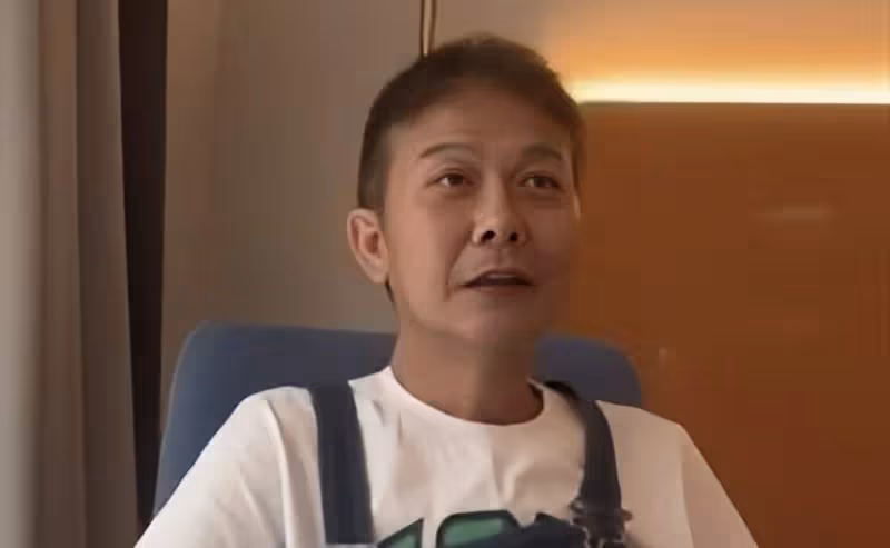 香港男星錢小豪暴瘦40斤復出，否認患重病，與妻子10年沒有行房