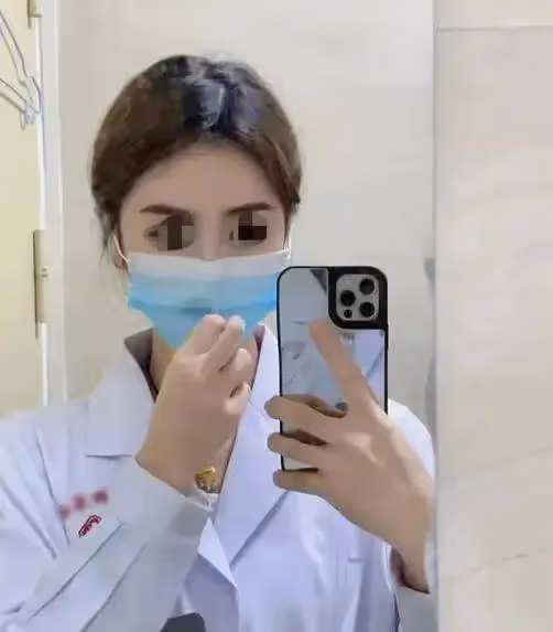 殺瘋了!無錫27歲葛姝妤護士被扒!多張高清照曝光,一個把另一個打進ICU