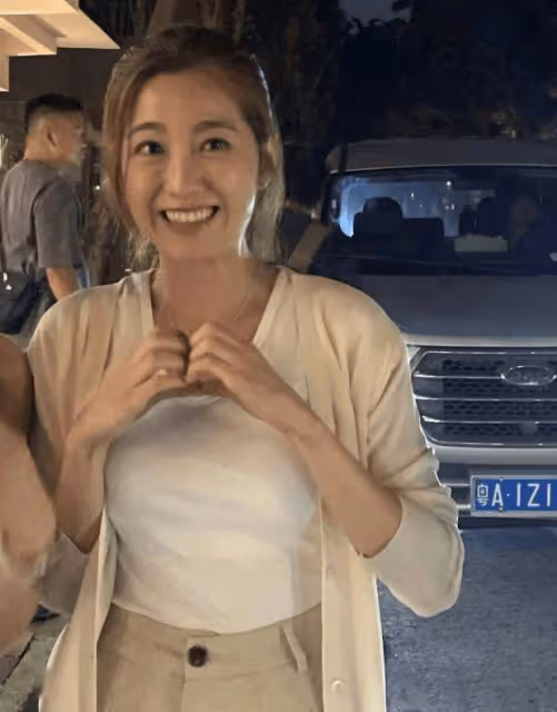 TVB花旦佛山拍劇生圖曝光!被贊女人味濃更勝從前!從人妻變女強人