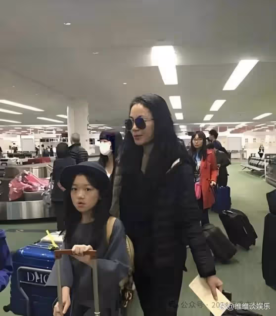18歲李嫣:4次手術後的美麗蛻變,她真的像極了王菲!