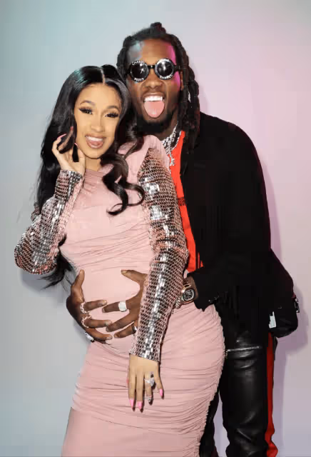 Cardi B官宣懷三胎！婚姻波折不斷，她究竟如何抉擇？