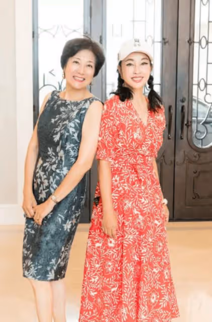 73歲劉曉慶科技美後大變樣,扎雙馬尾辮穿花裙,臉蛋緊緻不出皺紋
