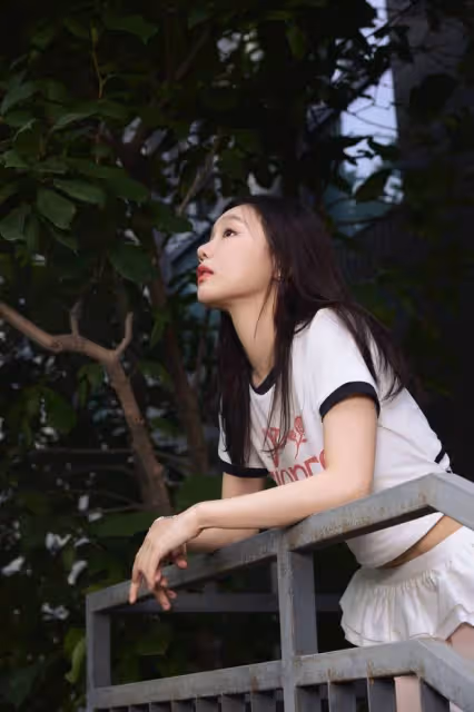 徐夢潔化身運動女大,對鏡微笑甜度爆表:這學姐,絕了!