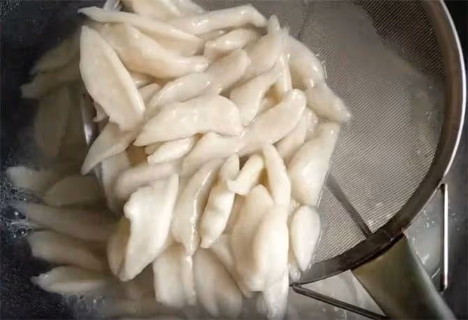 土豆和黃瓜最特別的做法,不煎不炒不炸,勁道爽滑,這樣做吃不夠