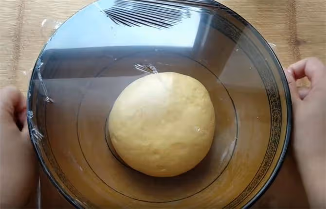 一碗麵粉,加點溫水,不用烤箱,教你用平底鍋做麵包,香甜鬆軟
