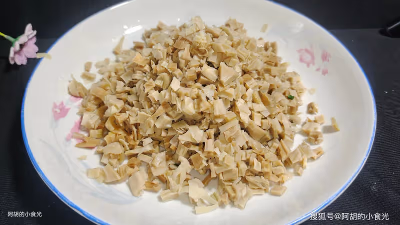 伏天包餃子,這餡可勁吃!竟還是「八月第一鮮」,咬一口新鮮、滋味十足