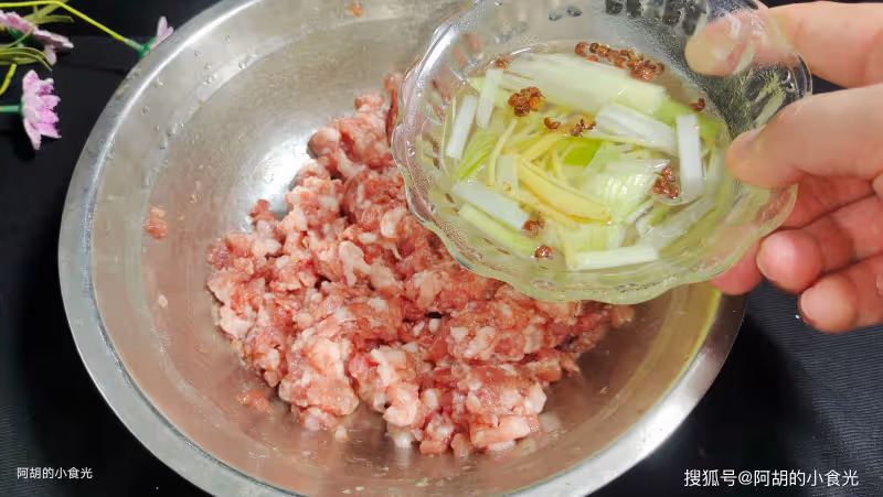 伏天包餃子,這餡可勁吃!竟還是「八月第一鮮」,咬一口新鮮、滋味十足