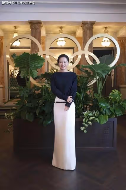 賈玲和谷愛凌同框,賈玲身材反彈衝上熱搜,花200萬減肥引熱議