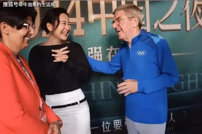 賈玲和谷愛凌同框,賈玲身材反彈衝上熱搜,花200萬減肥引熱議