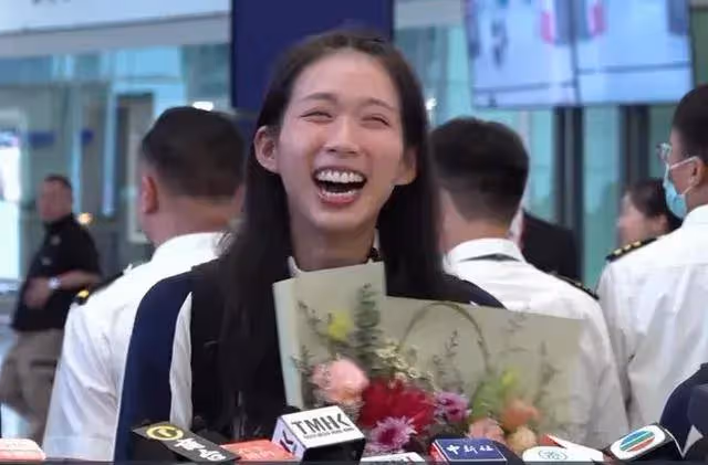 奧運擊劍冠軍江旻憓返回香港,回應獎金如何處理顯情商,人美心善
