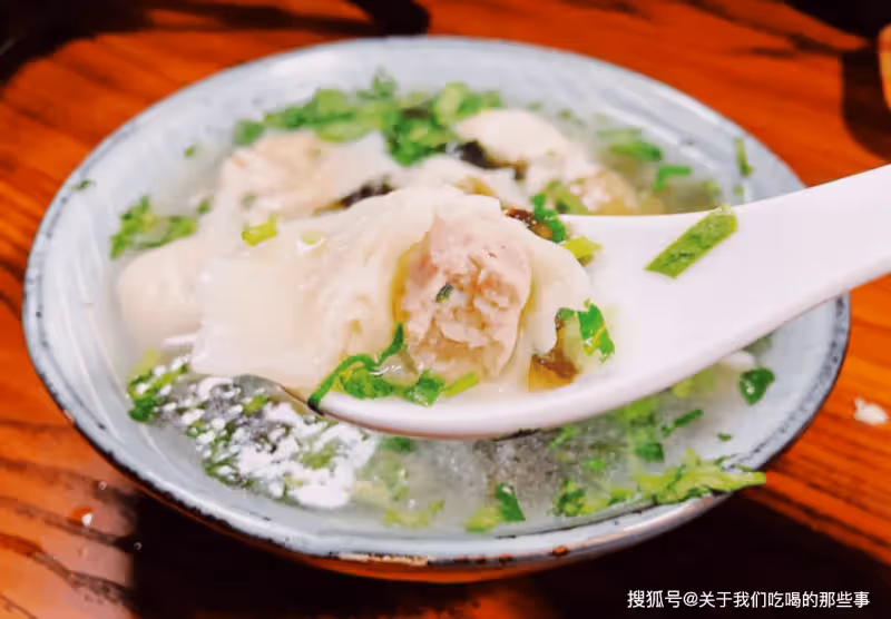 做鮮肉餛飩, 牢牢記住4個調餡技巧,做出來又香又嫩,太好吃了