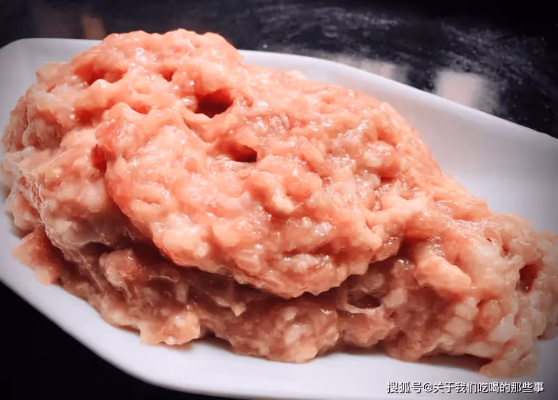 做鮮肉餛飩, 牢牢記住4個調餡技巧,做出來又香又嫩,太好吃了