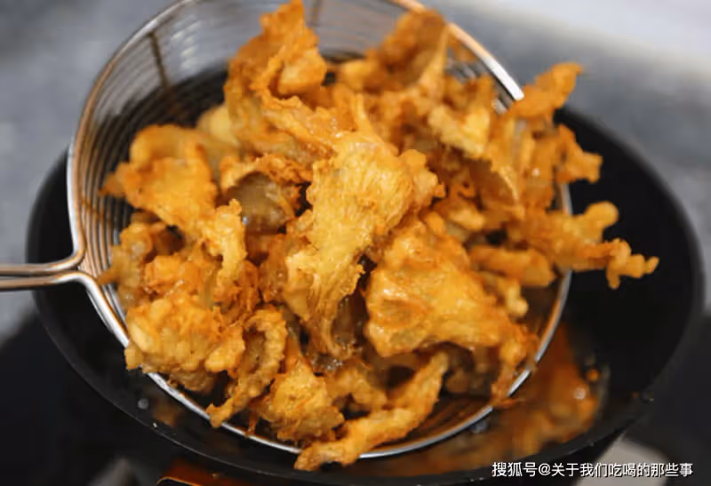 調製「脆皮糊」時,記得別放水和雞蛋,這樣調炸啥都脆,還不回軟