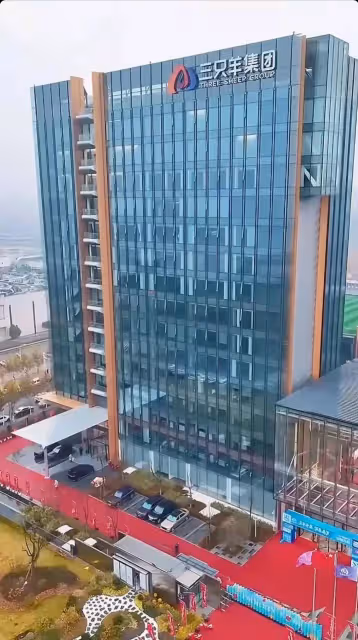 超級網紅小楊哥開始賣課業務,線下招收學員價格不菲,吸金能力強