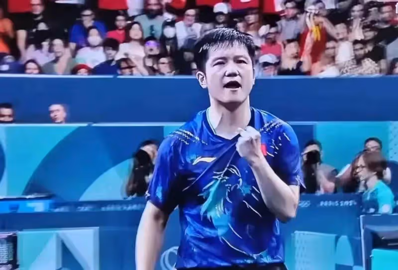 樊振東艱難逆轉!馬龍哭了,王楚欽好友捂嘴偷樂?大頭你長點心吧