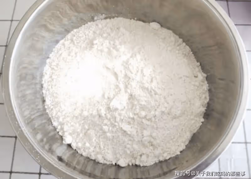 油條怎麼做才能蓬鬆酥脆,涼了不硬?告訴你做法竅門和詳細配方
