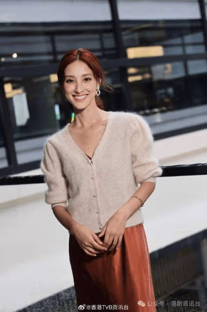TVB最美港姐自認走慈母路線！揭老公鄭嘉穎教仔方式