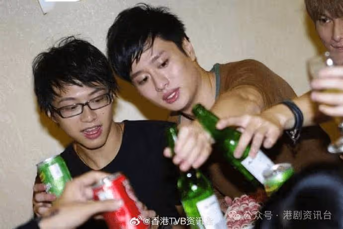 突發!TVB力捧小生突然宣布離巢