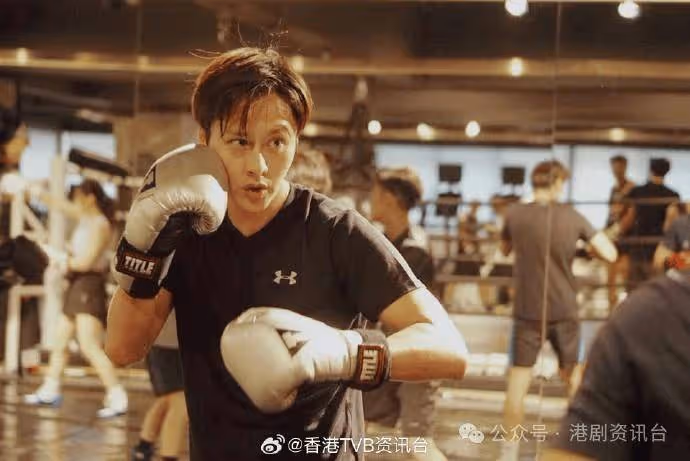 突發!TVB力捧小生突然宣布離巢