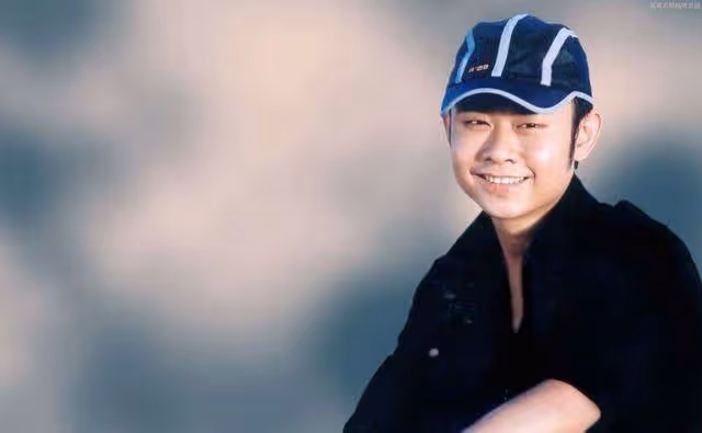 低調25年,刀郎隱藏多年的二婚妻子,竟是我們熟悉的她!