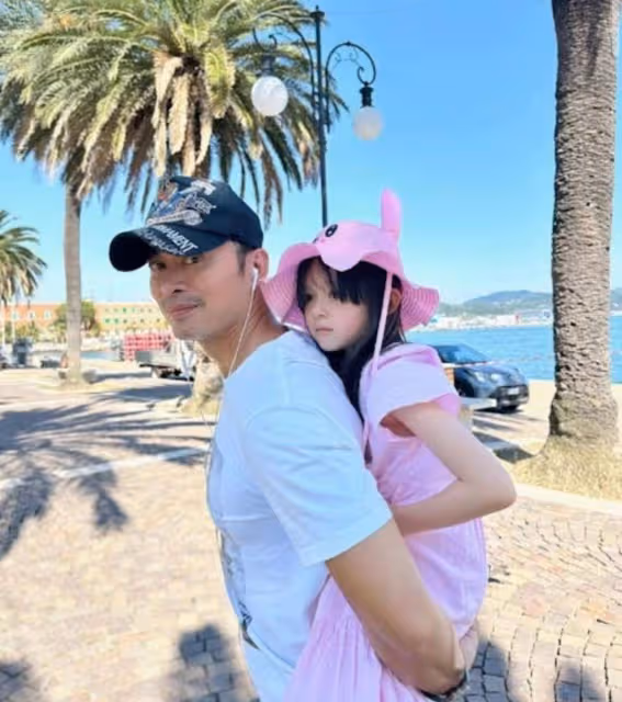 與老公放閃!賈曉晨一家四口游歐洲,曾多次公開吐槽對方兼想離婚