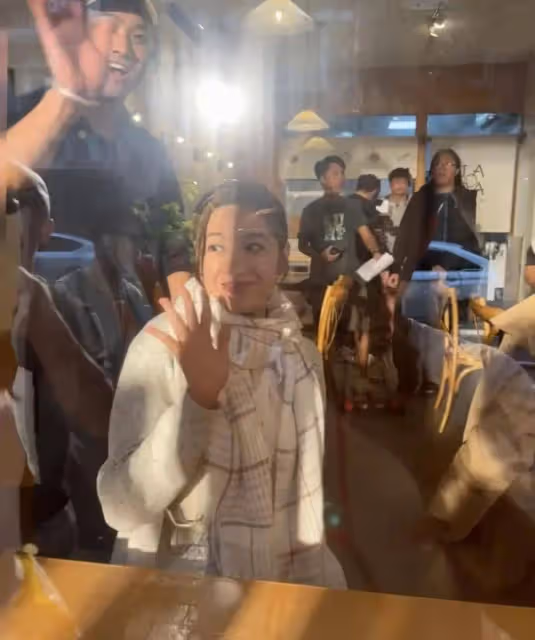好拼!TVB《刑偵12》熱拍最新路透!力捧花旦頂36度高溫戴圍巾,被贊敬業