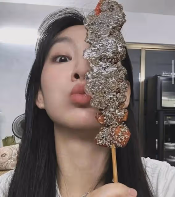 少女感滿滿!19歲TVB知名女星回內地探親曬與胞妹合照,顏值飆升直逼姐姐