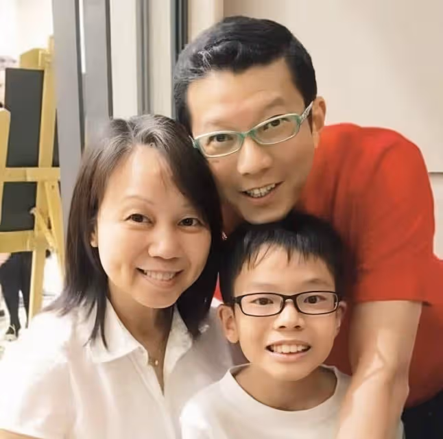 香港男星全家移民奧地利,將獲永久居留權,四年不工作準備買古堡