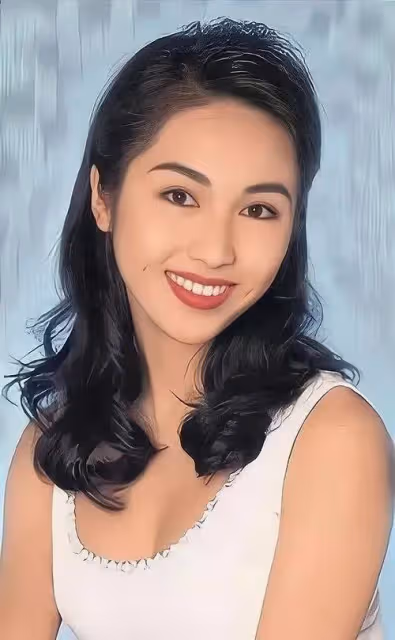 黎姿曬出近照,50歲的她依然美貌如初,雙手插兜里,梨渦淺笑,滿滿的鬆弛感!