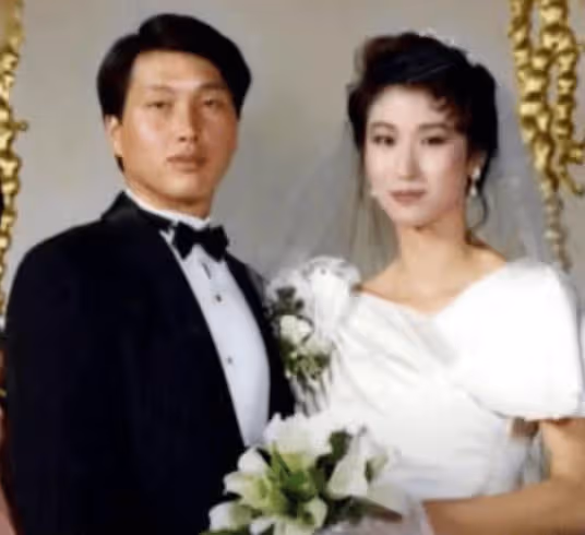 自願戴綠帽16年,替小三養女兒,出身頂級豪門的她,卑微隱忍卻贏得漂亮!