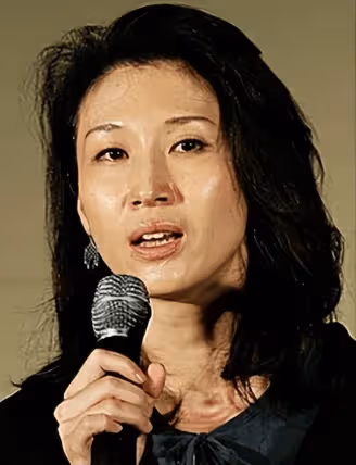 自願戴綠帽16年,替小三養女兒,出身頂級豪門的她,卑微隱忍卻贏得漂亮!