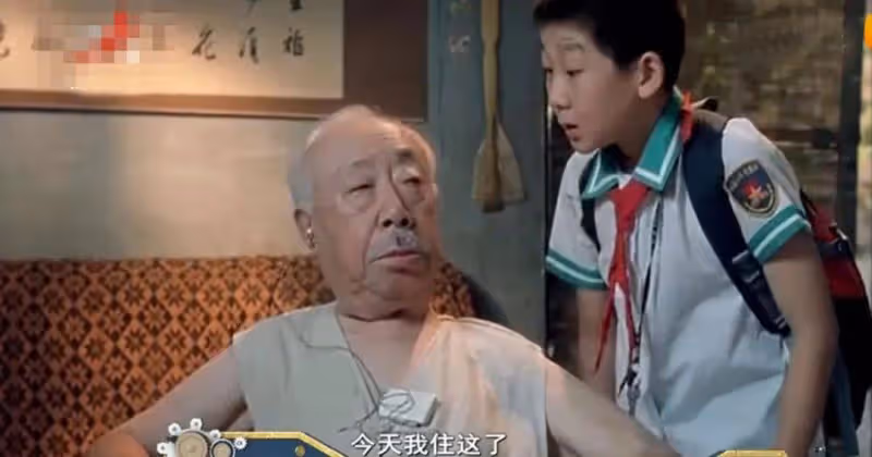他33歲中風癱瘓,70歲患雙癌,90歲還在拍戲,夫妻恩愛66年無憾!