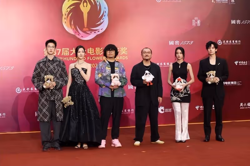 第37屆百花獎閉幕紅毯!成龍馬麗張頌文娜然張藝興等亮相