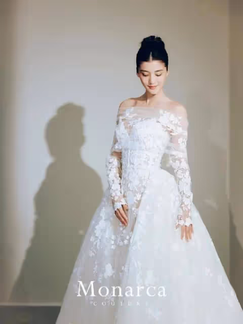 吳千語在義大利豪華古堡莊園大婚！她穿白色婚紗性感撩人