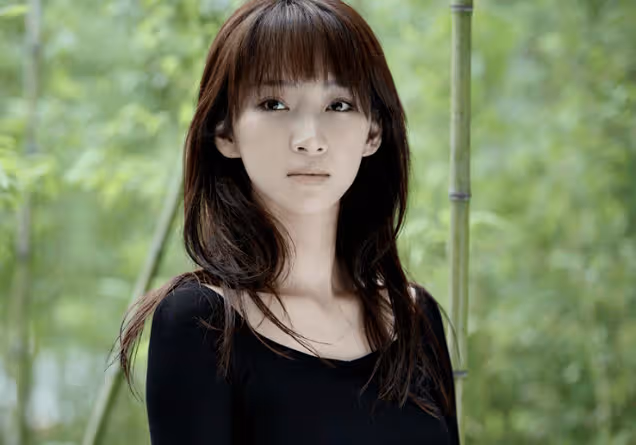 她是康熙後代,一生從不演清宮戲,卻願為劉德華破例一次