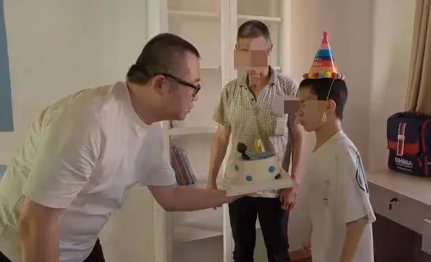 著名主持人塗磊生病住院!兩天前還在做公益,評論區網友暖心鼓勵
