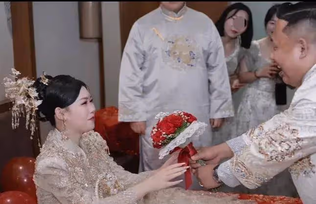 恭喜！網紅韓浩楠大婚，新娘顏值驚艷不輸明星，這才是最美的愛情