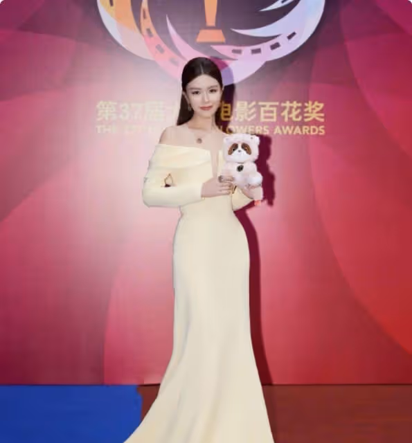 百花獎這夜女星告訴你:「乾乾癟癟」不叫美,珠圓玉潤才更有韻味