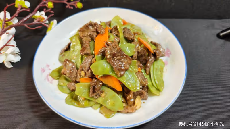 夏天必須吃這菜,沒有為什麼!和牛肉大火炒一盤,一口飯都停不下來、越吃越香