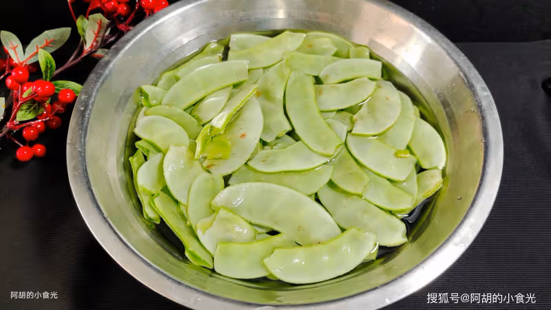 夏天必須吃這菜,沒有為什麼!和牛肉大火炒一盤,一口飯都停不下來、越吃越香