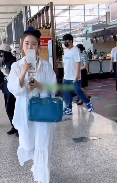 36歲闞清子發福否認懷孕!神似郭碧婷昔日她性感火辣