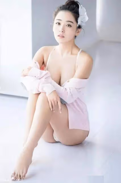 36歲闞清子發福否認懷孕!神似郭碧婷昔日她性感火辣