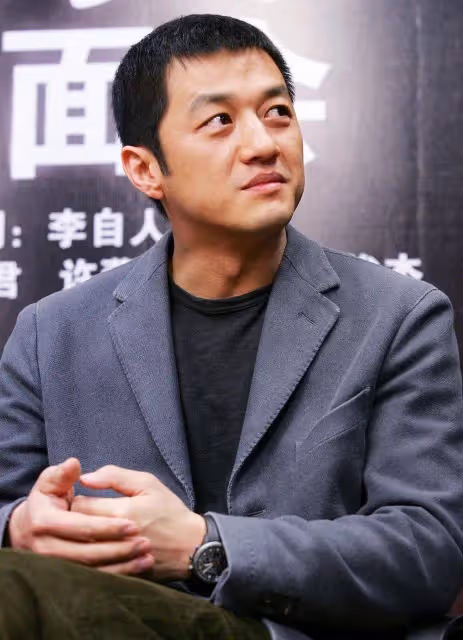 「軟飯男」李亞鵬:拋棄周迅,迷倒王菲,屢次創業,最後一無所有