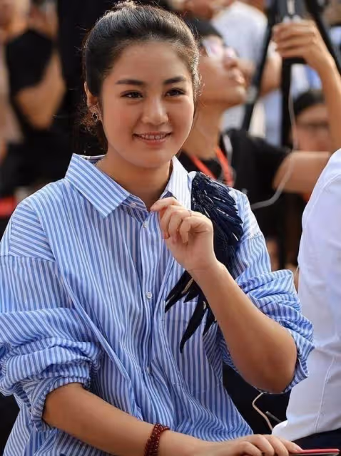 她是趙本山「最美女徒弟」,最後嫁給了入獄14年的前夫